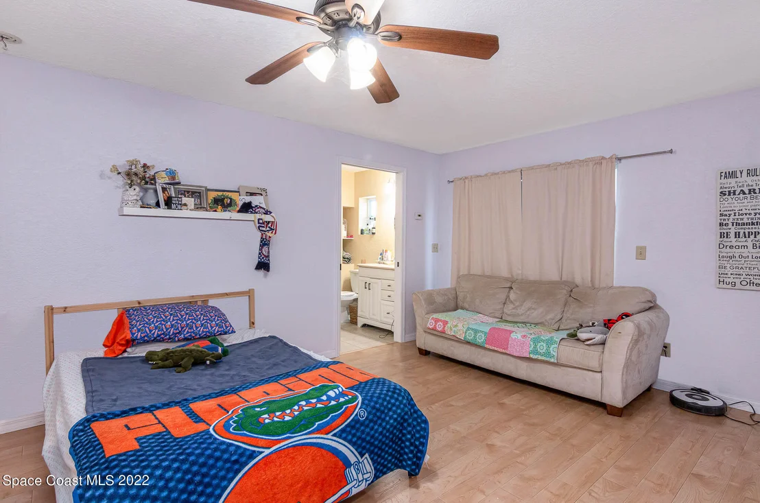 Photo of 896 Belmont Place