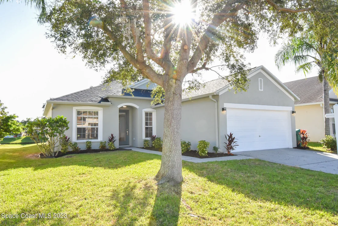 Photo of 521 Cressa Circle