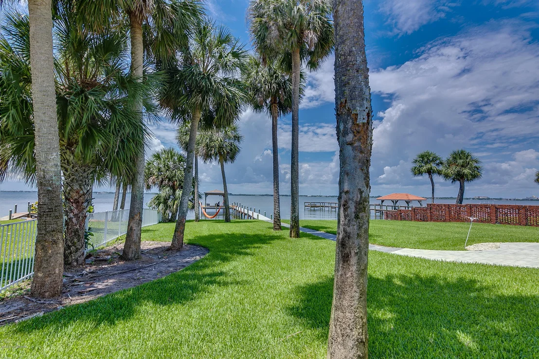 Photo of 300 Riverside Drive
