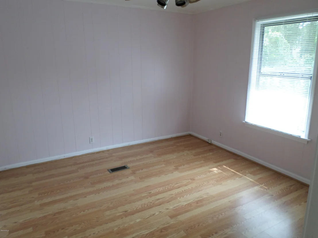 Photo of 6420 Lookout Drive