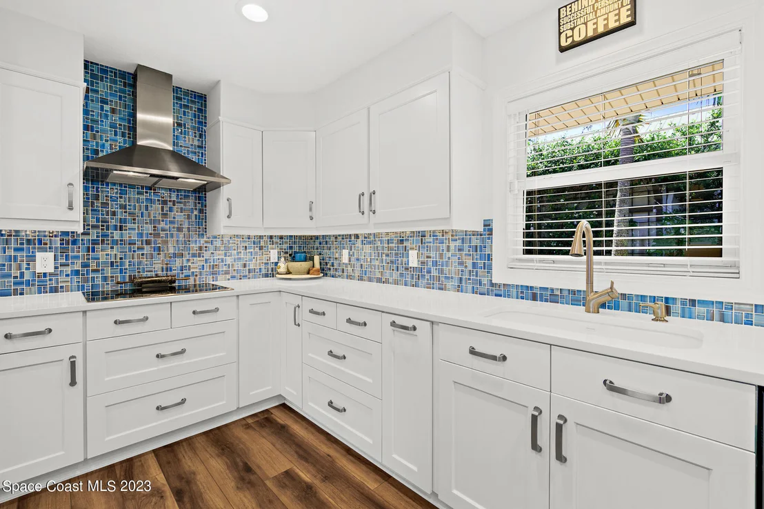 Photo of 303 1st Avenue