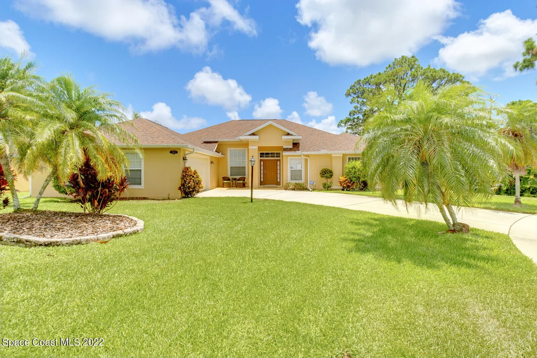 Photo of 349 Pebble Hill Way