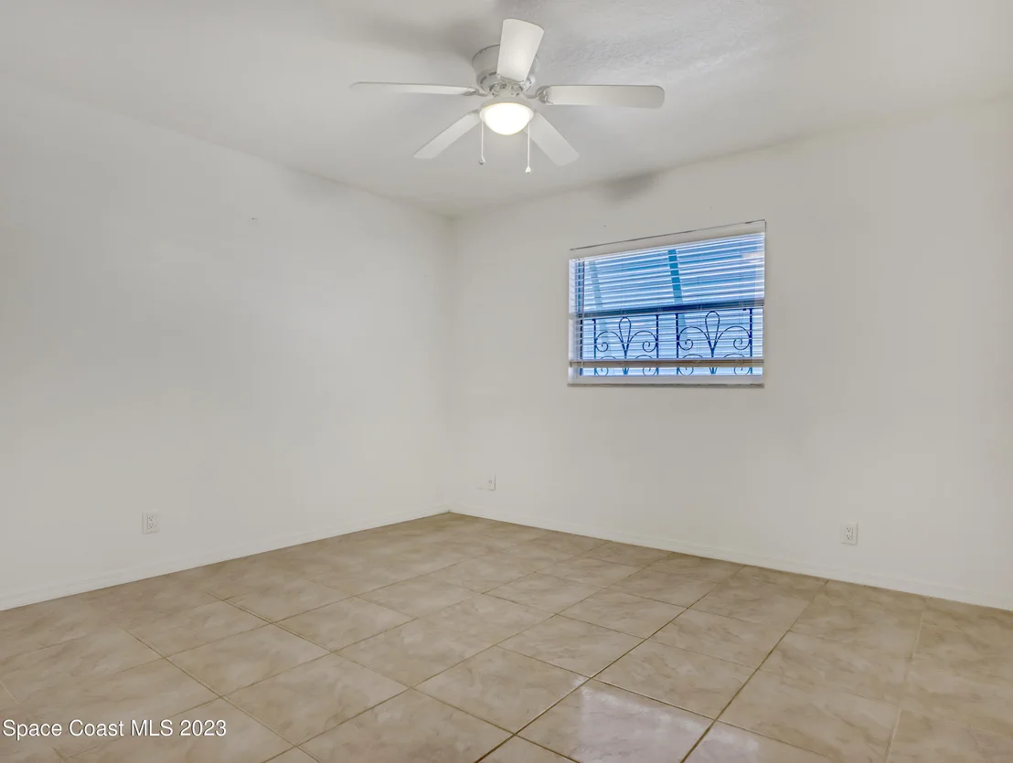 Photo of 355 Grant Avenue
