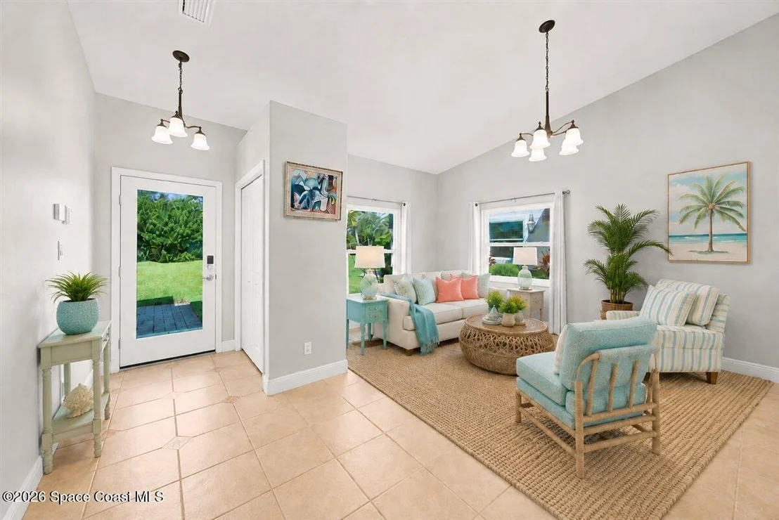 Photo of 195 River Drive
