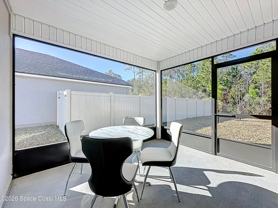 Photo of 65744 Edgewater Drive