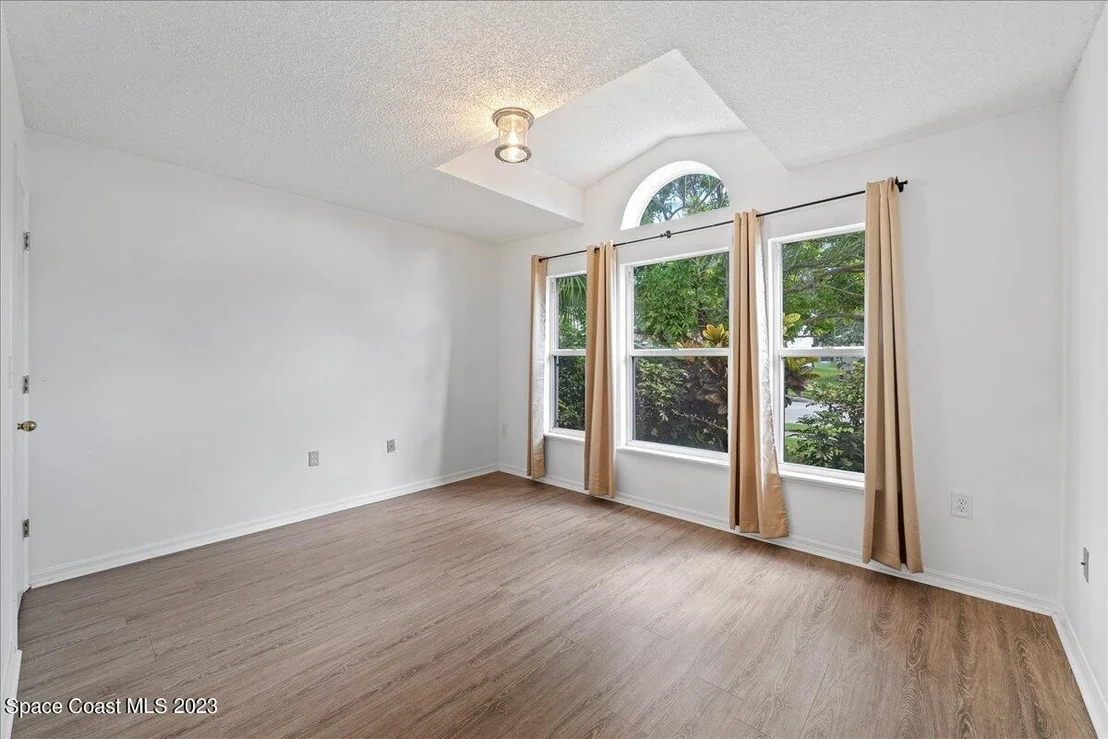 Photo of 1330 Berryhill Drive