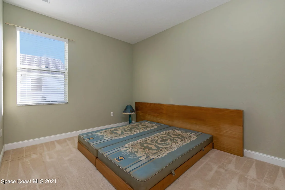 Photo of 3263 Hawthorne Avenue