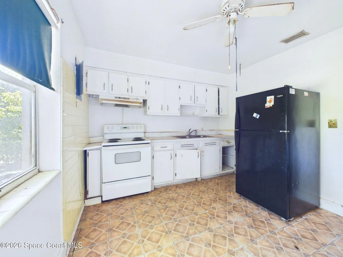Photo of 1052 Broadmoor Drive
