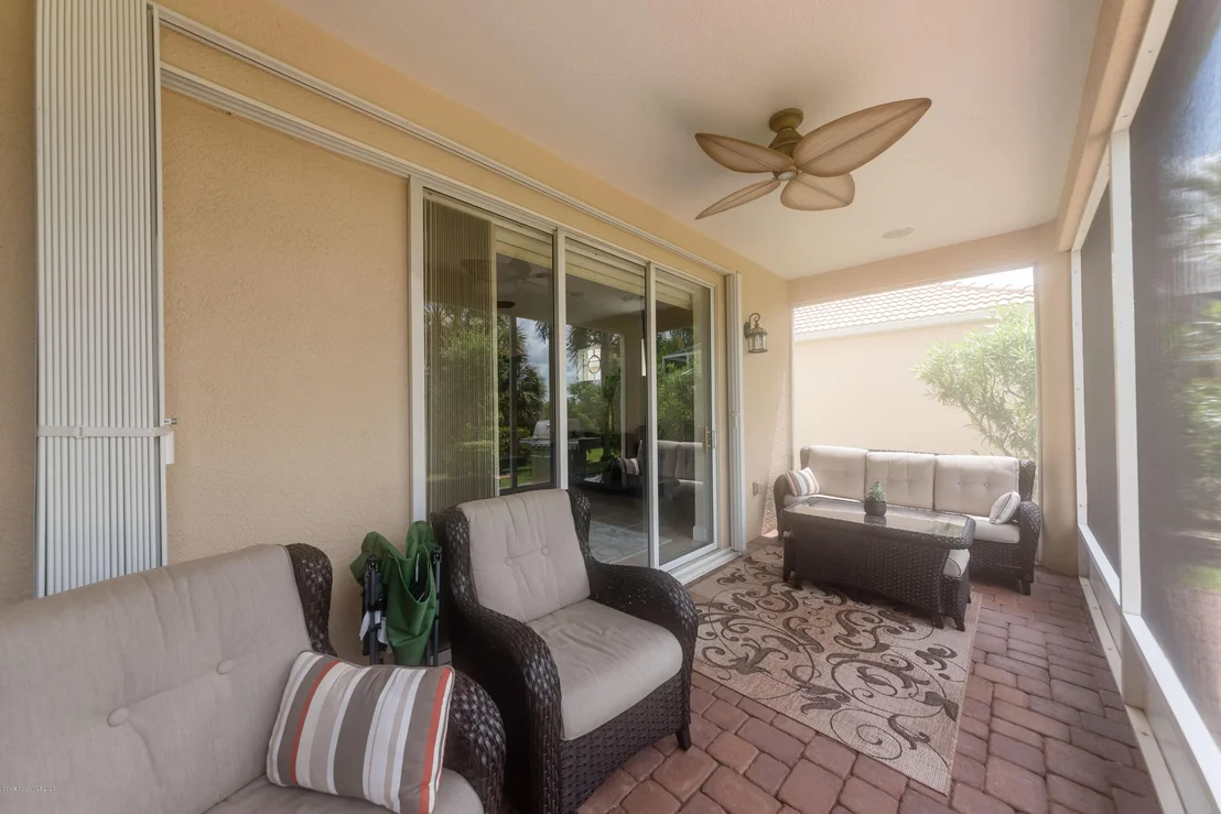 Photo of 800 Glen Abbey Way Way