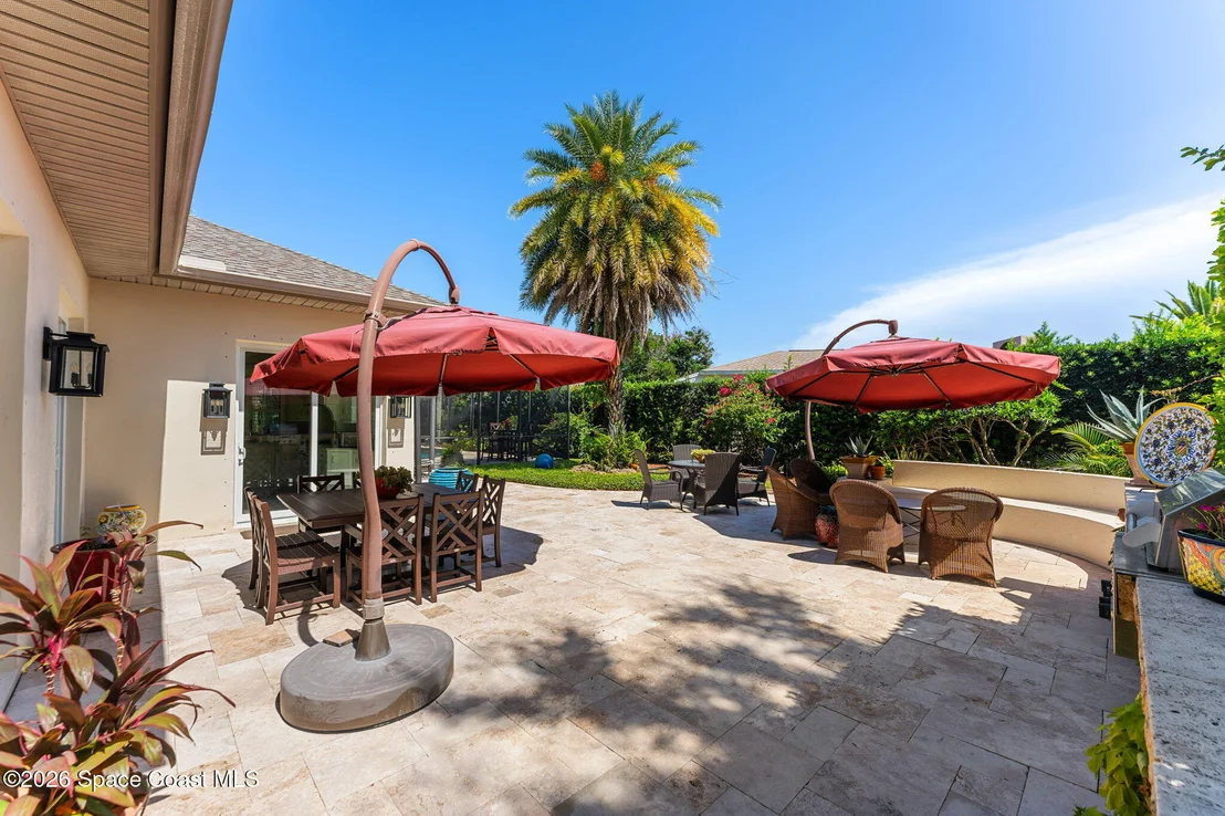 Photo of 339 Cocoa Avenue