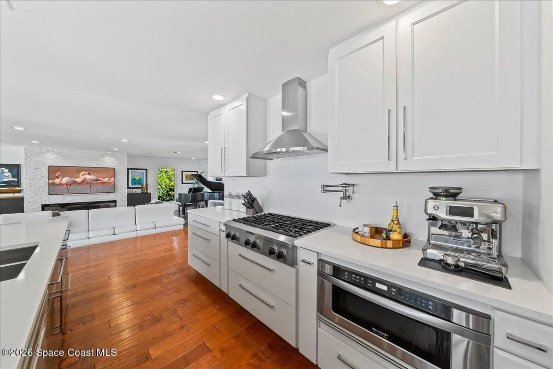 Photo of 408 Riverside Drive