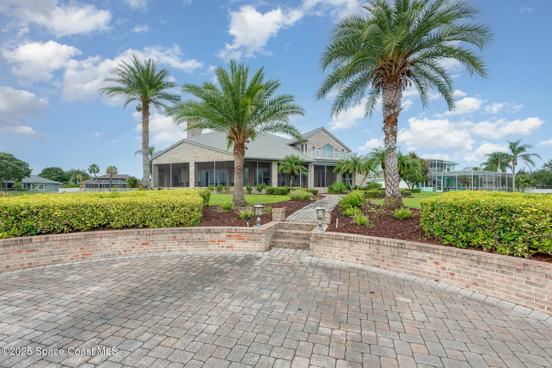 Photo of 1175 Tuckaway Drive