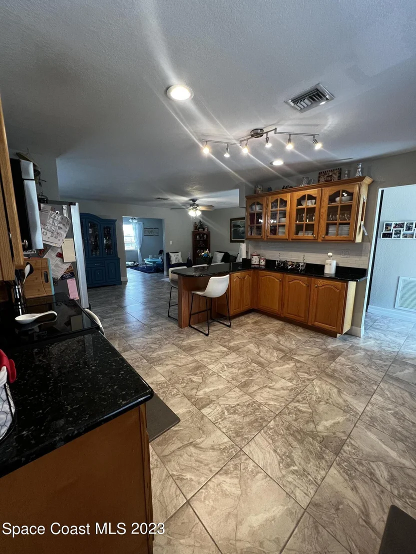 Photo of 5420 Holden Road
