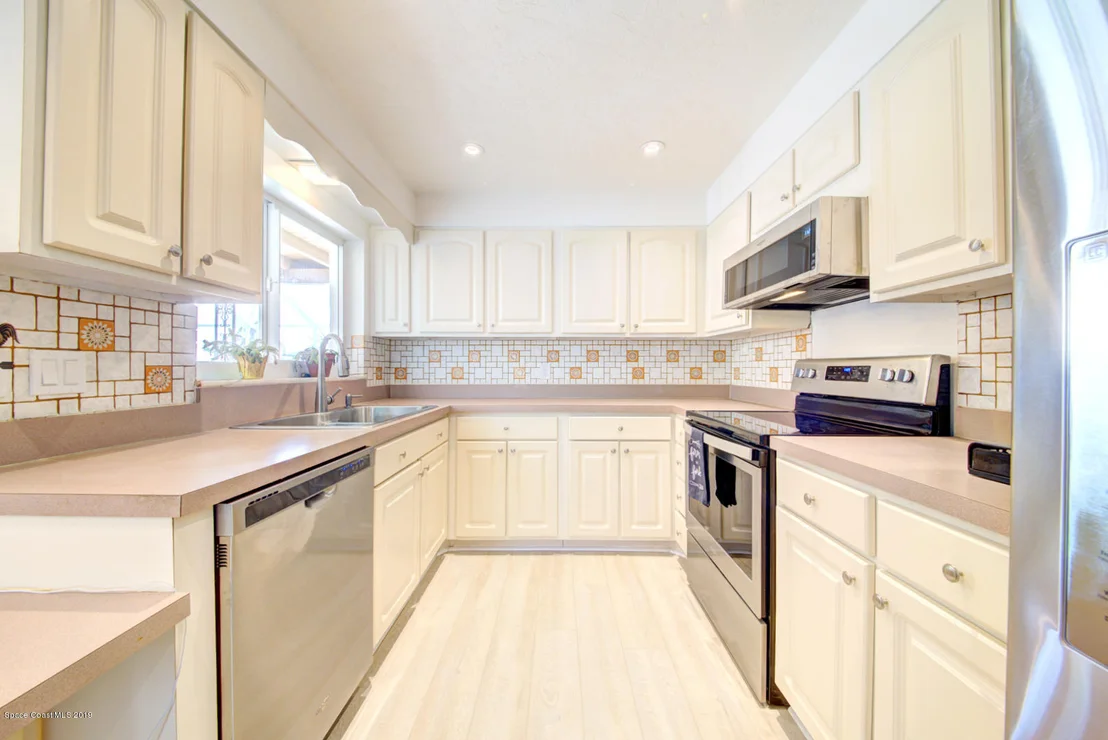 Photo of 343 Dorset Drive