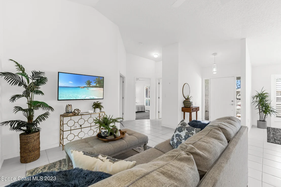 Photo of 580 Deerfield Drive
