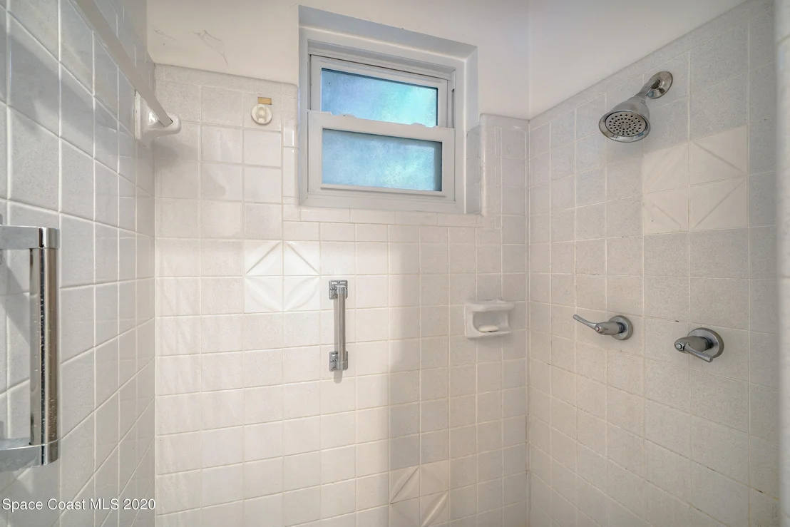 Photo of 304 HAMLIN Avenue