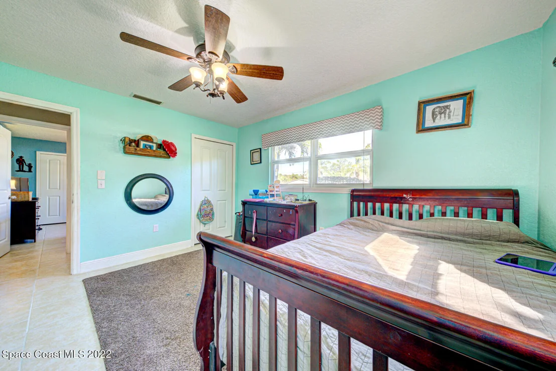Photo of 4185 Milwaukee Avenue