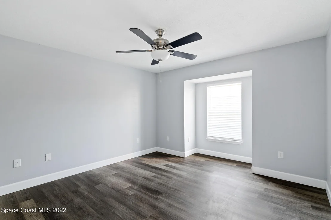 Photo of 1344 Heritage Acres Boulevard