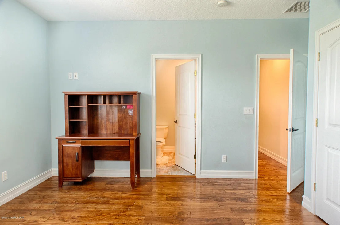Photo of 5443 The Willows Drive