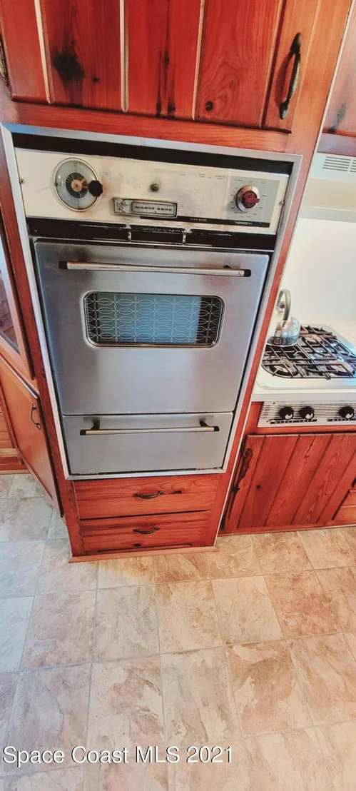 Photo of 6974 Ash Drive