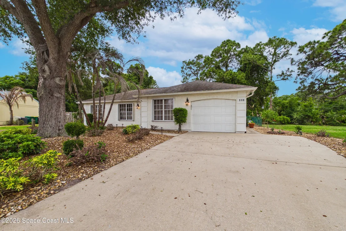 Photo of 908 Dato Way