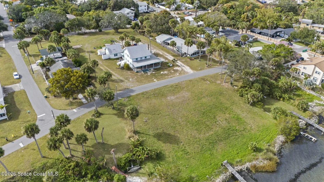 Photo of 2612 Riverview Drive