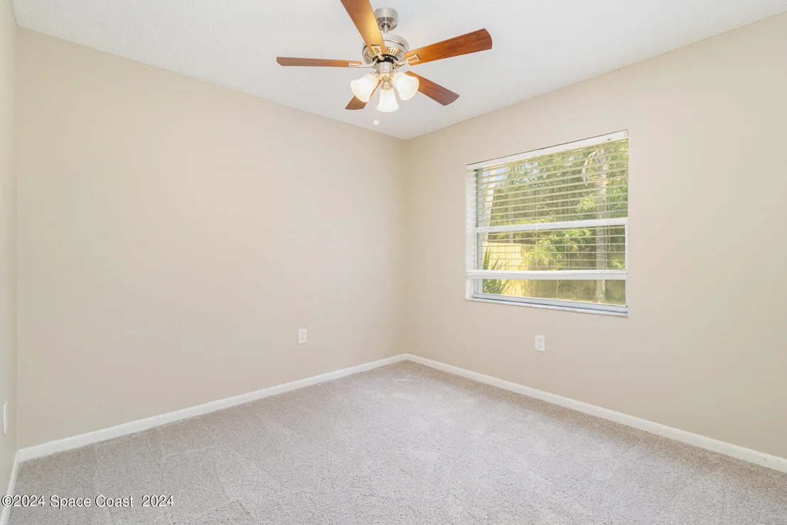 Photo of 978 Sycamore Drive