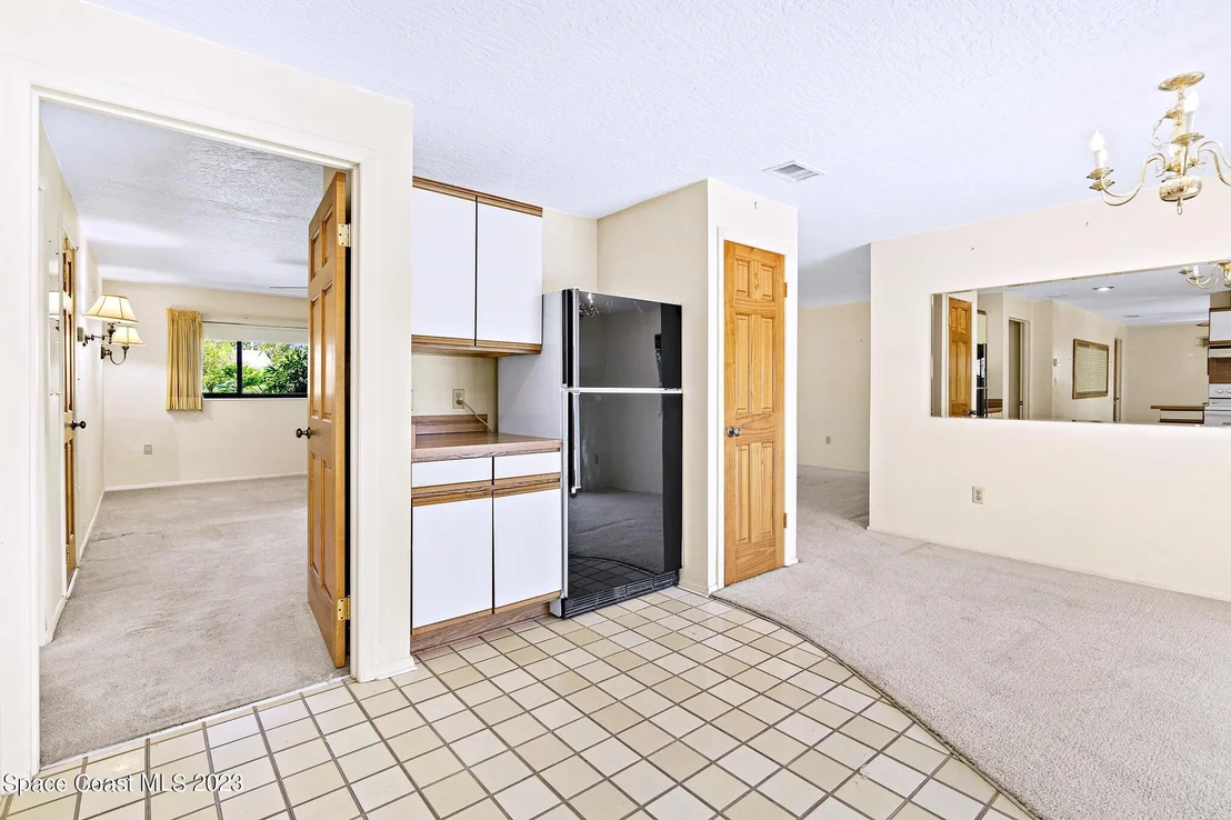 Photo of 899 Jefferson Road