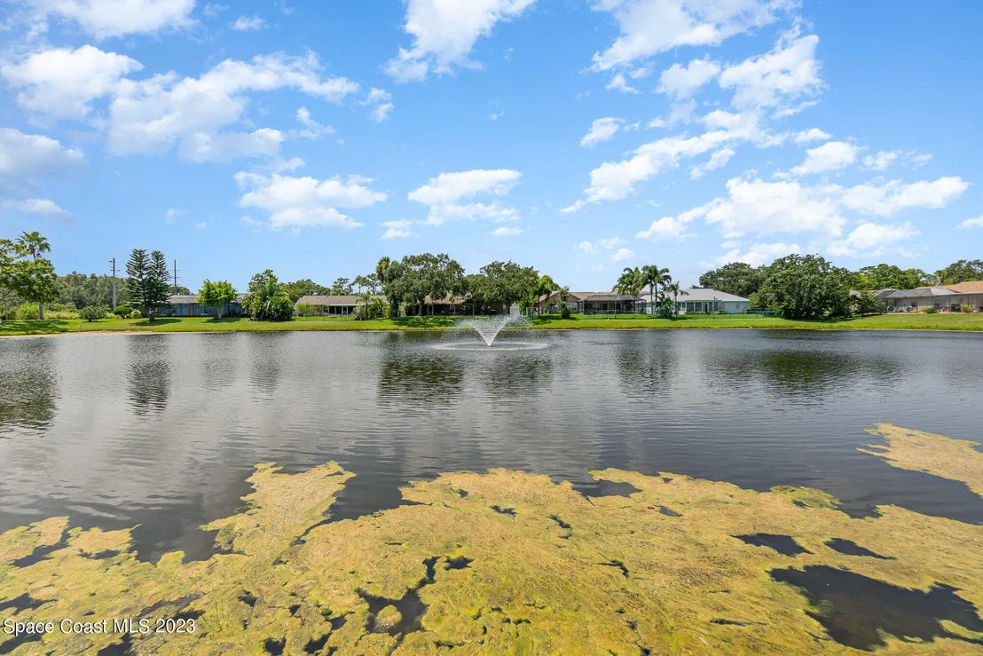 Photo of 4354 South Lakes Circle