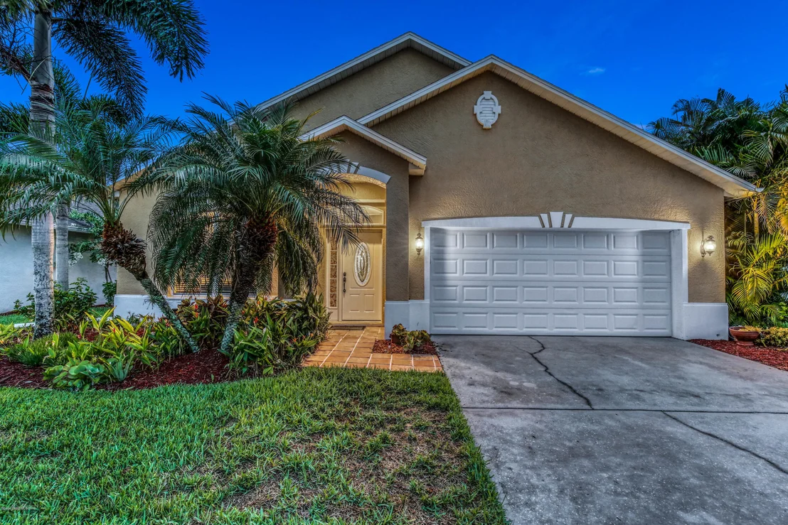 Photo of 4611 Portage Trail