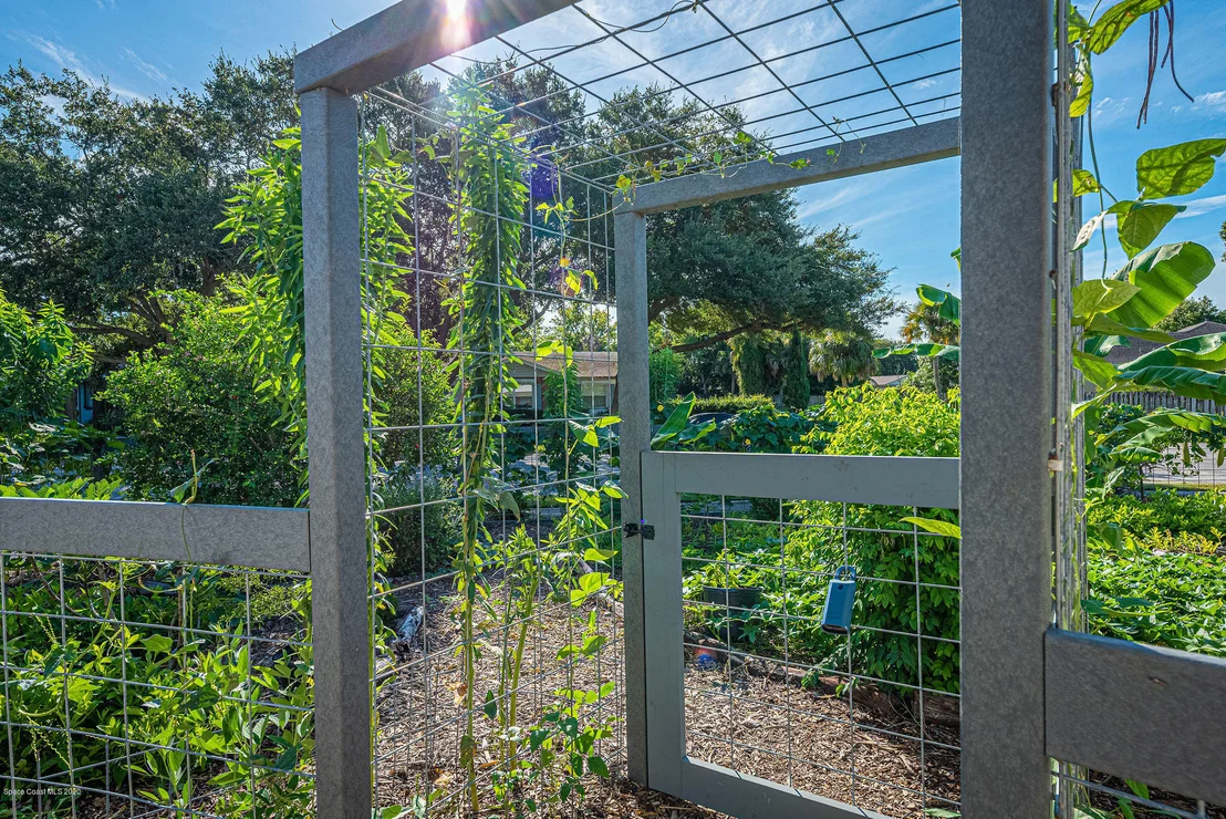 Photo of 2622 Diplomat Drive