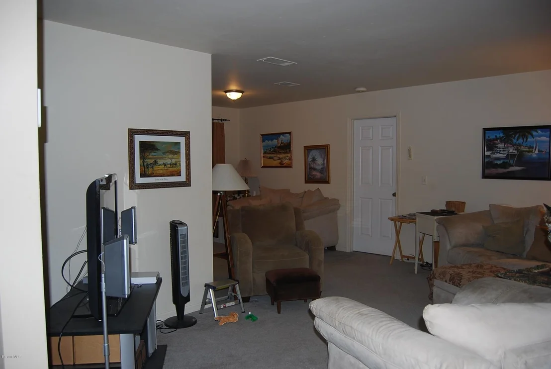Photo of 1886 Oakwood Trail