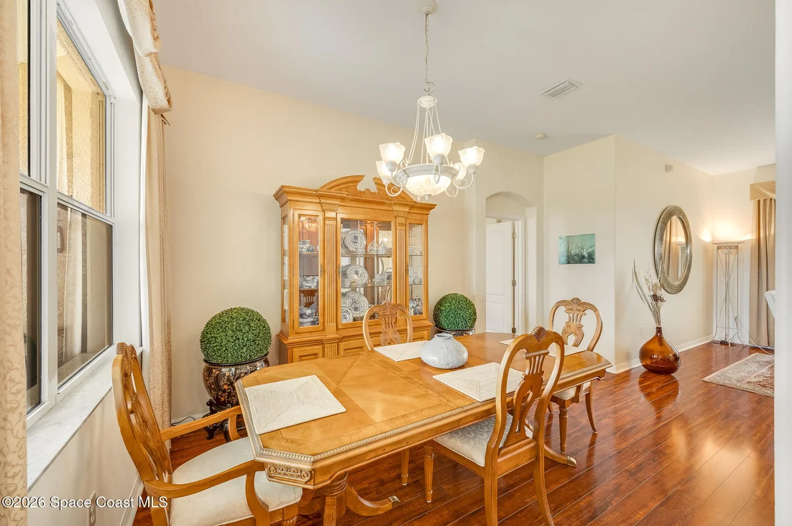 Photo of 241 Devlin Court SE