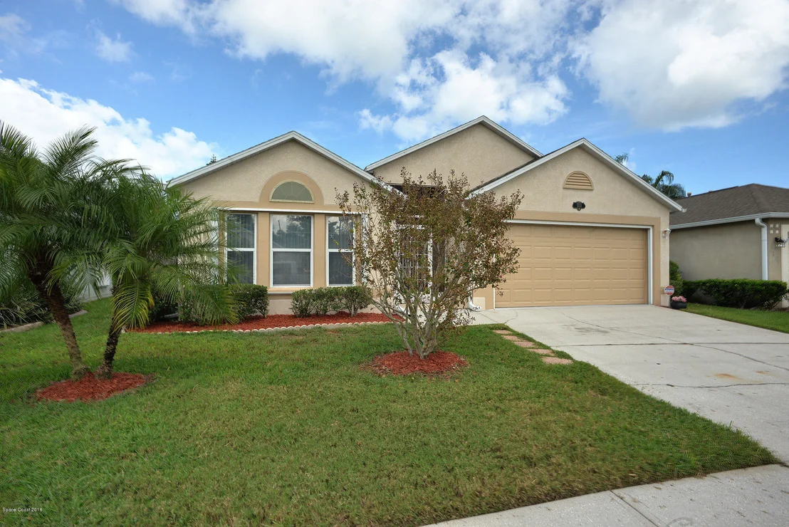 Photo of 2133 Spring Creek Circle NE