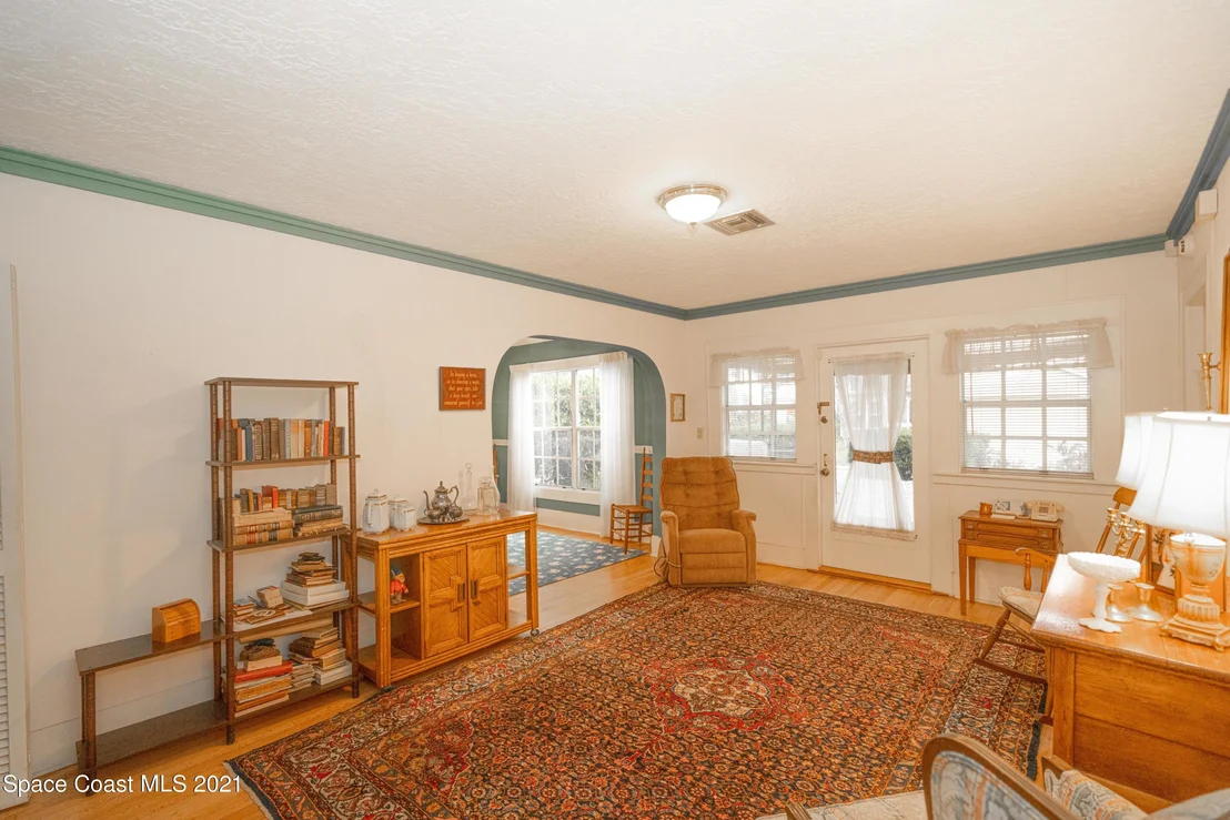 Photo of 27 Sweet Street