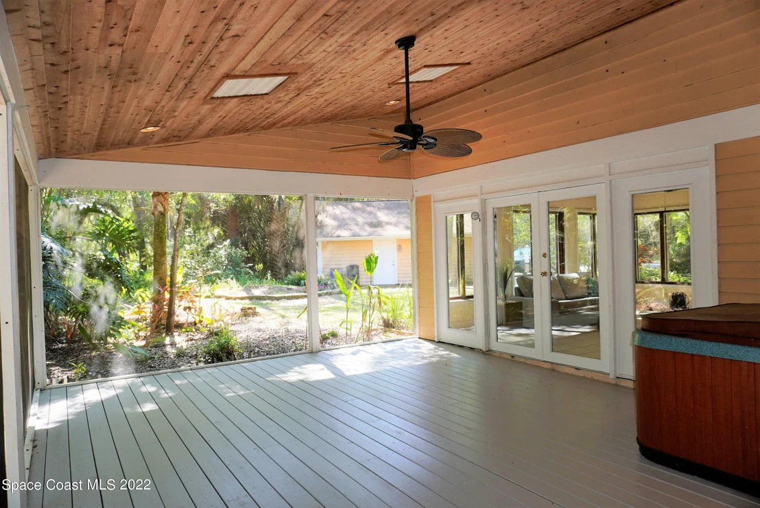 Photo of 686 Hammock Road