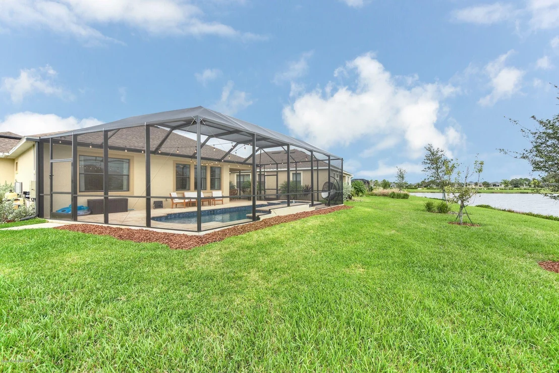 Photo of 7457 Bluemink Lane