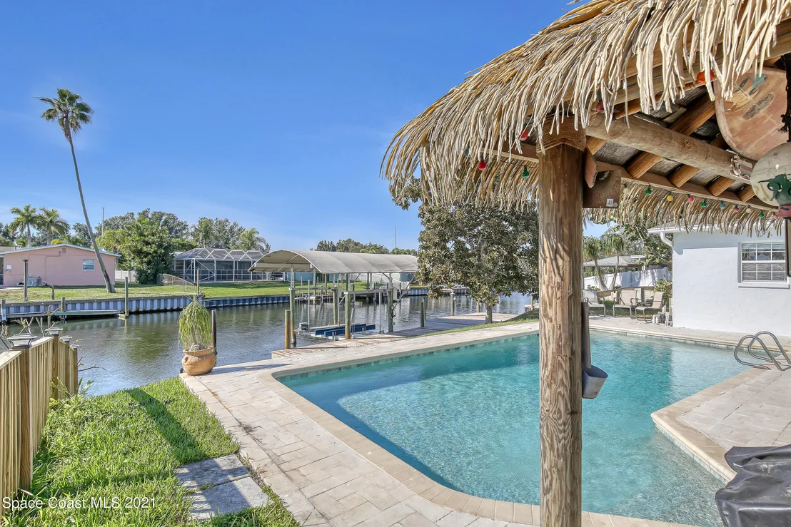 Photo of 444 Sparrow Drive