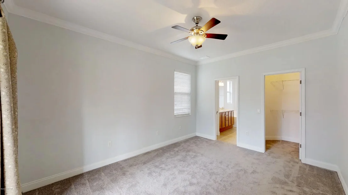 Photo of 662 Waterside Circle