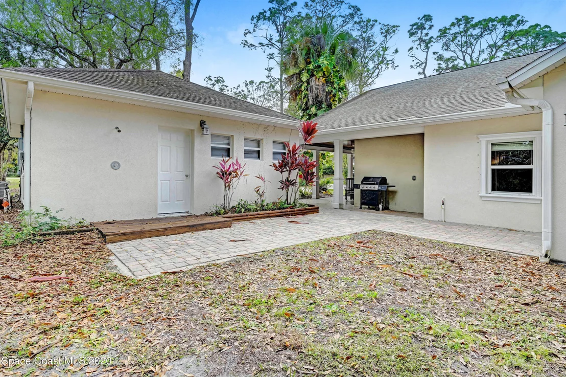 Photo of 6420 South Drive