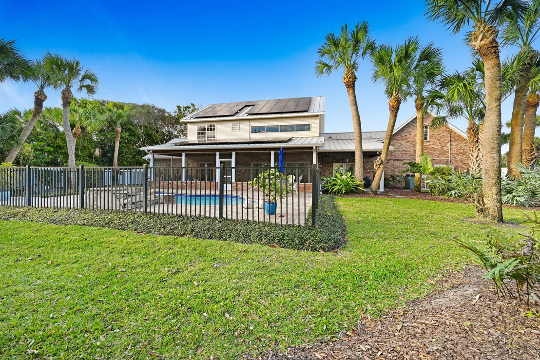 Photo of 225 Ormond Drive S