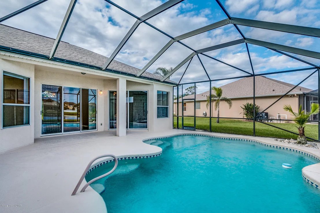 Photo of 3637 Peninsula Circle