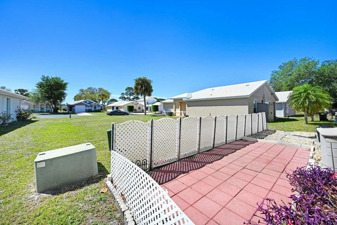 Photo of 1180 Goldenrod Circle NE