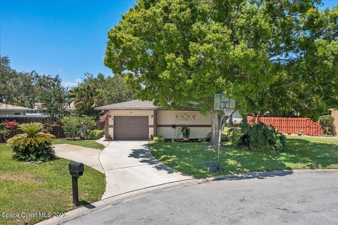 Photo of 250 Applewood Circle
