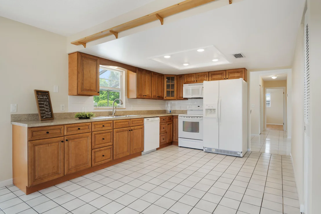 Photo of 2483 Colony Drive