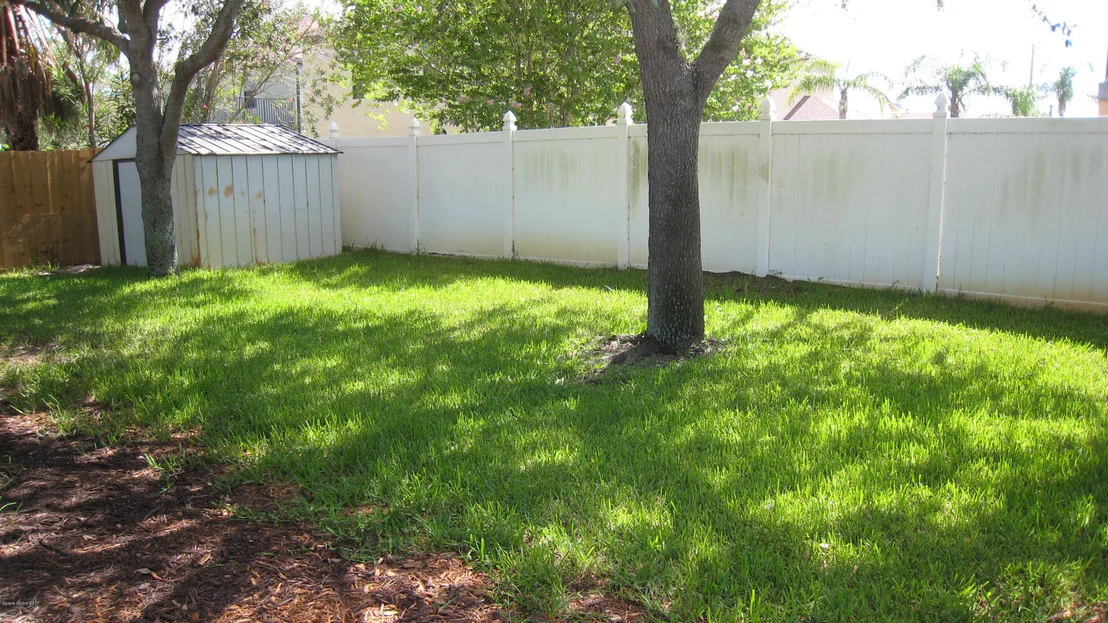 Photo of 1159 White Oak Circle