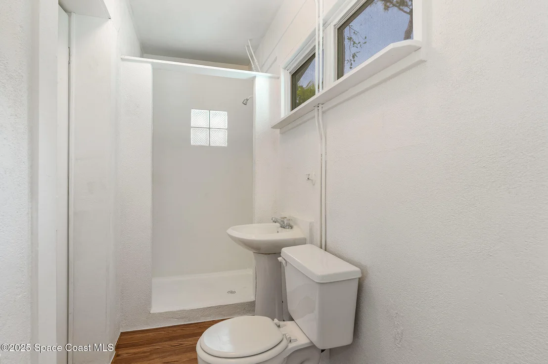 Photo of 445 Pine Boulevard