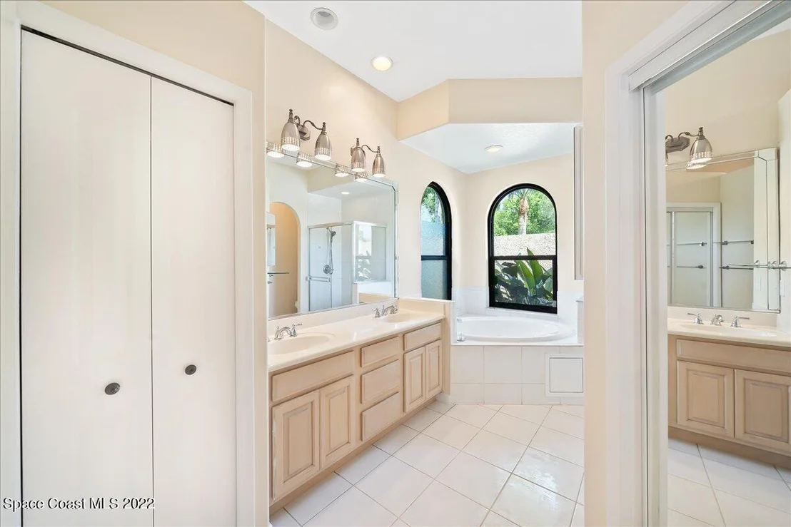 Photo of 4620 Canard Road