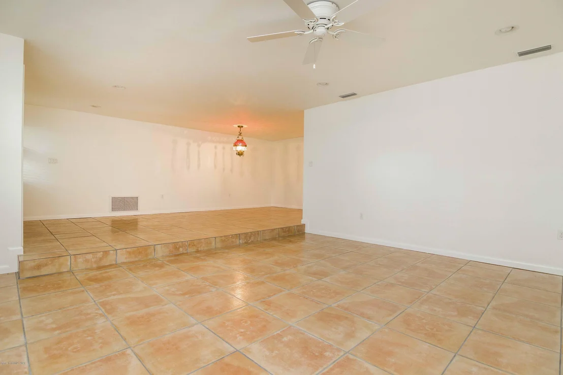 Photo of 208 Rose Drive