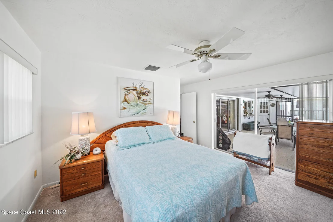Photo of 453 Cardinal Drive